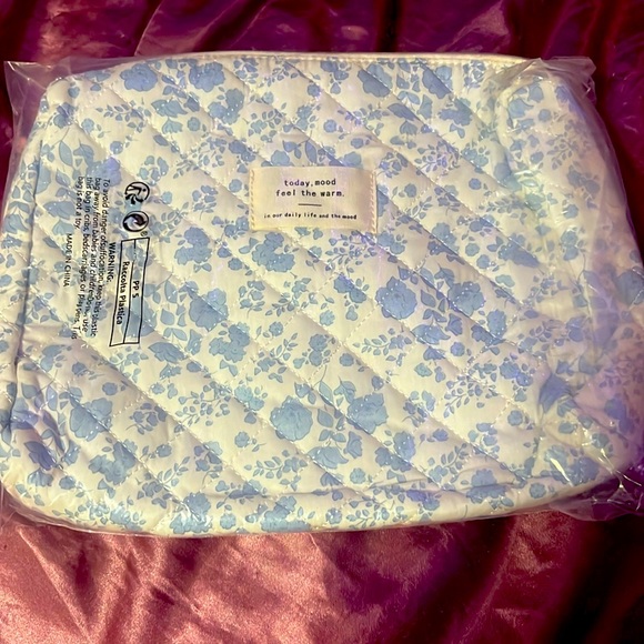 Flower print makeup bag - Picture 1 of 1